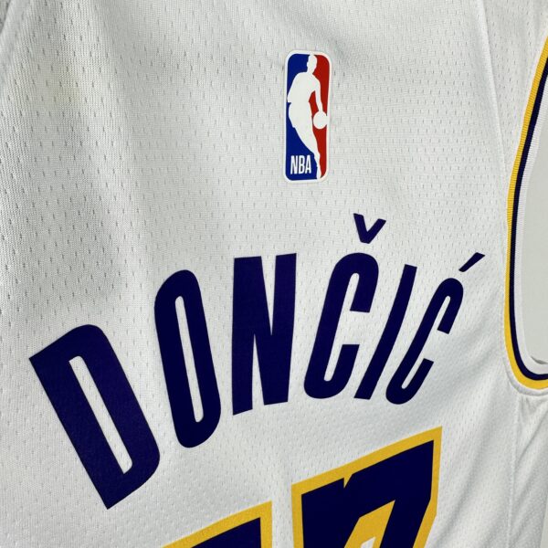 Los Angeles Lakers - Image 5