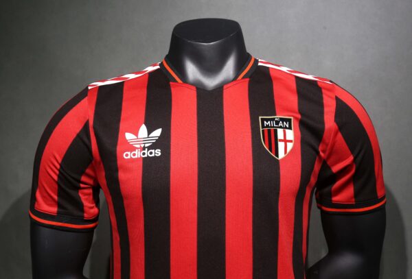 Milan 2024/25 Edición Clásica Especial Versión Jugador - Image 5
