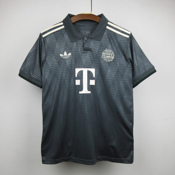 Bayern Múnich 2024/25 Oktoberfest